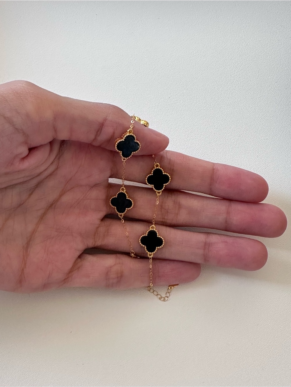 18K Solid Gold Black Clover Bracelet – 7”, 2.05g, Five 10mm Motifs